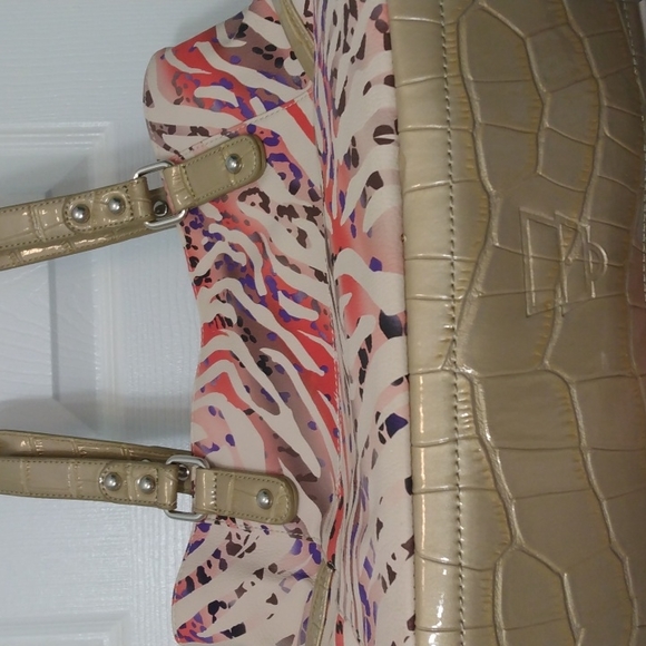 Kathy van zeeland - Picture 5 of 7